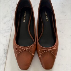 Veronica Beard Tan Flats with Bow Detail